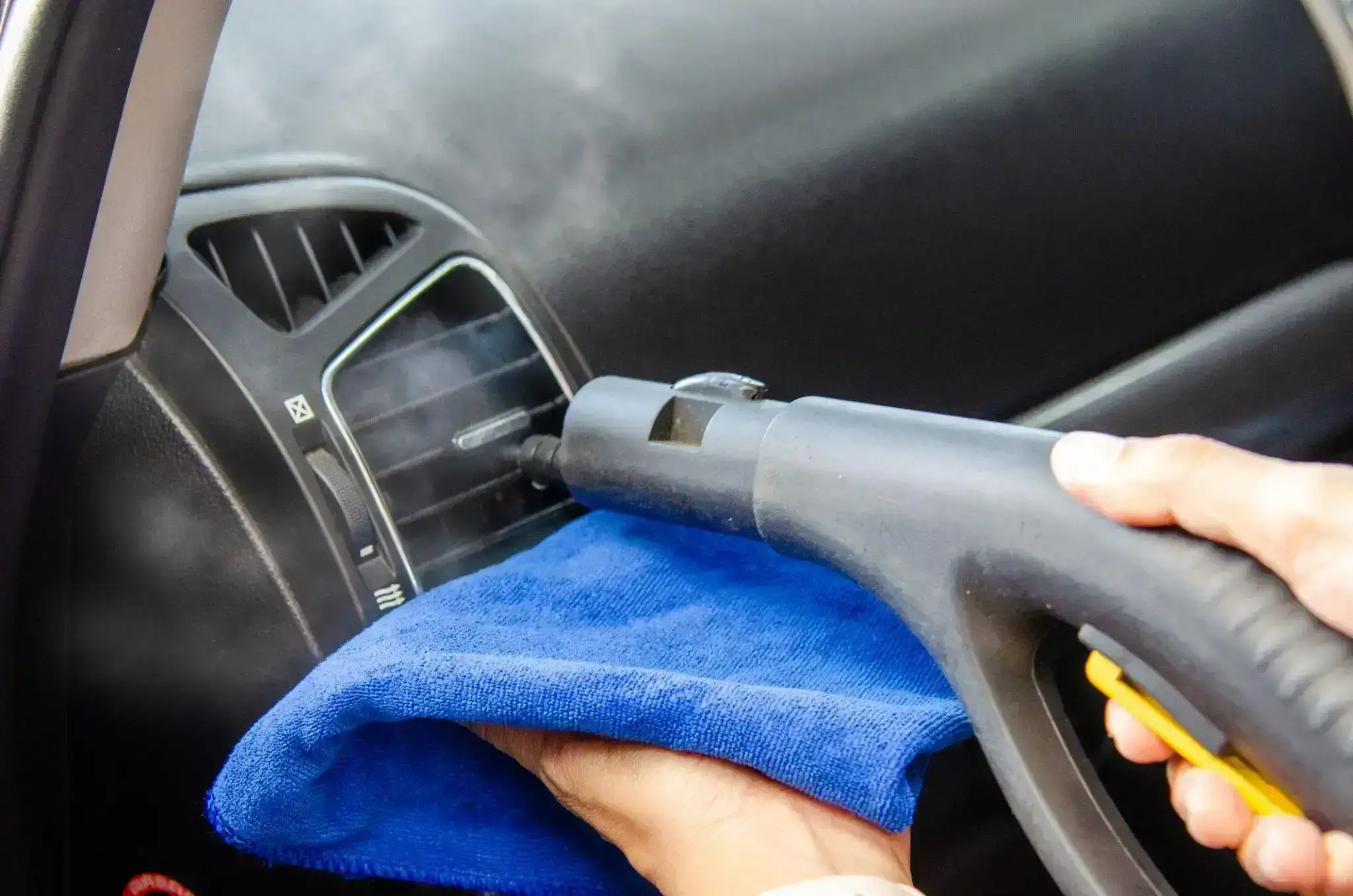 Driving can be more relaxing and enjoyable when the interior of the car is clean.