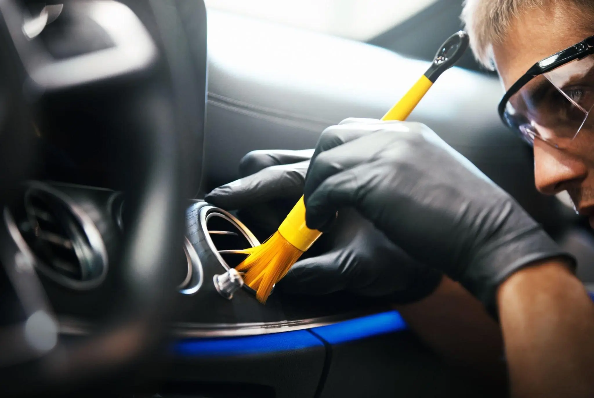 Driving can be more comfortable and enjoyable with a clean automobile interior.